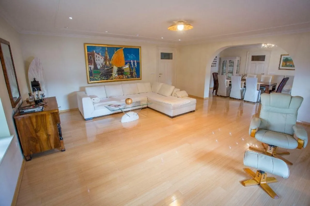 אופטיה Villa Penkala Apartment